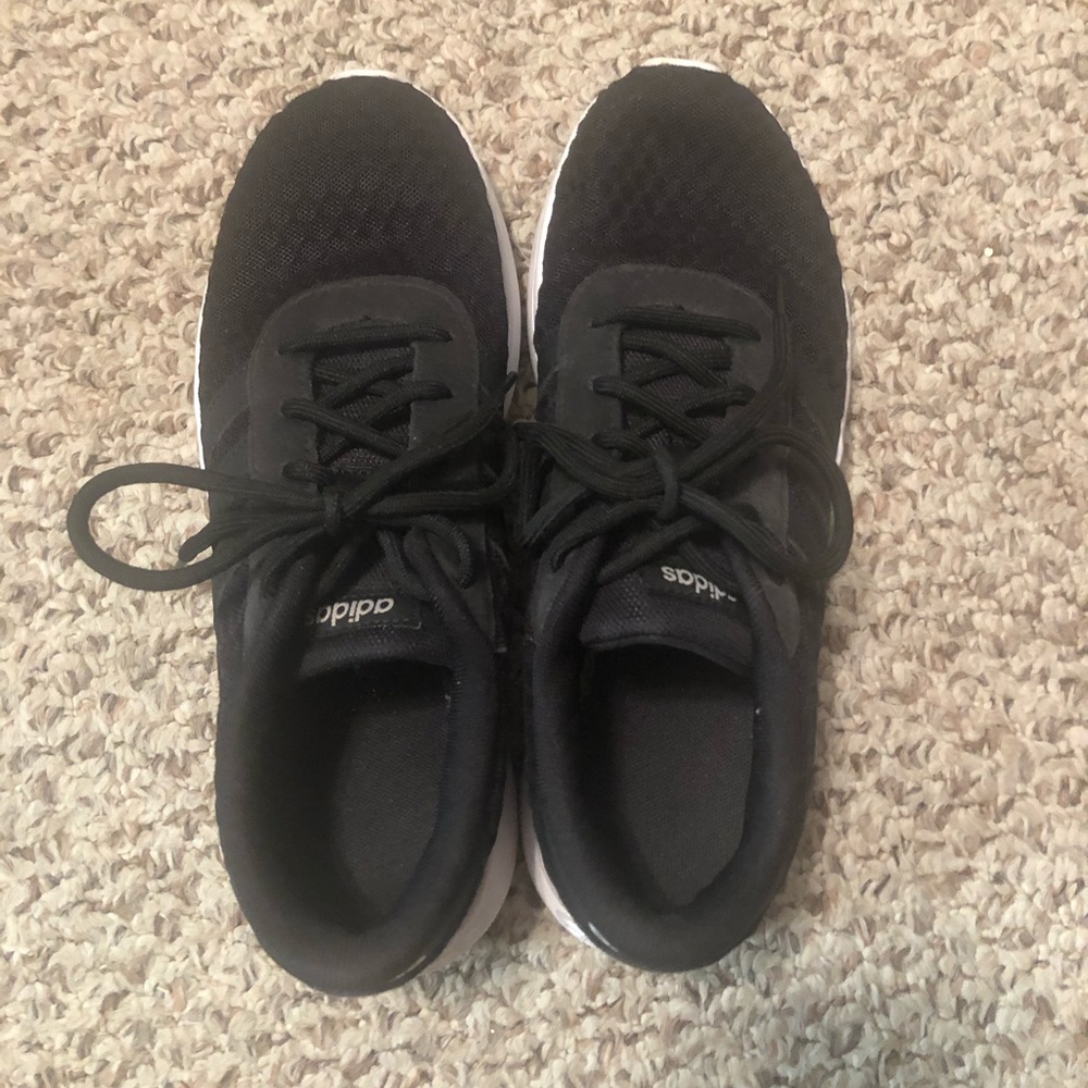 Like new Adidas tennis shoes!